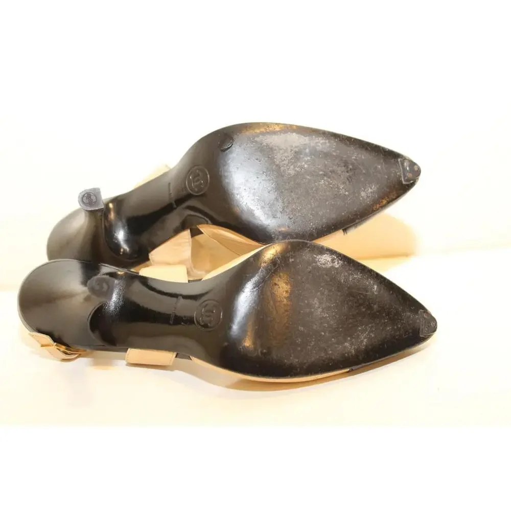 CHANEL Beige Calf Leather Black Patent Heels Ankle Wrap Strap sz. 37 - Picture 9 of 11